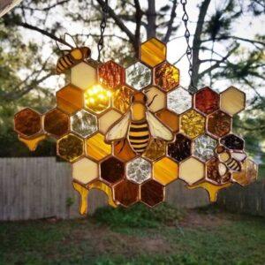 stained-glass-honeycomb-and-bees